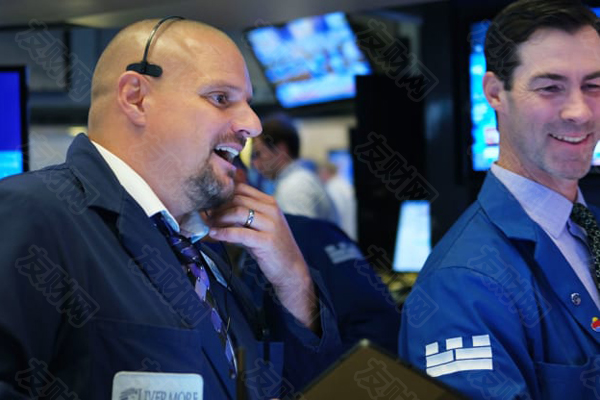 调查显示 基金经理投资组合向股票、债券及其他资产全面倾斜 调查显示 基金经理投资组合向股票、债券及其他资产全面倾斜