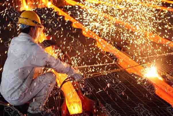 中国用钢需求正在大幅攀升 钢厂获利今年料将创纪录 中国用钢需求正在大幅攀升 钢厂获利今年料将创纪录