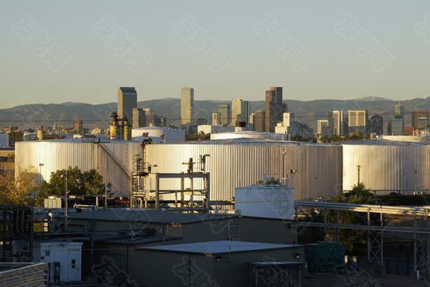 1623381474449585.jpg 美国丹佛附近的原油储罐d.jpg
