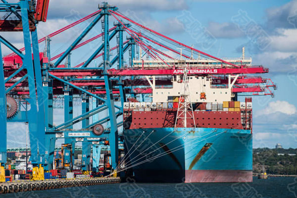 美国、中国和欧洲正努力解决集装箱运输瓶颈问题 美国、中国和欧洲正努力解决集装箱运输瓶颈问题