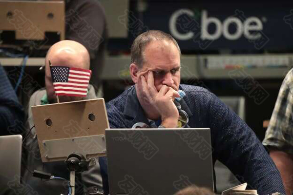 美联储缩减购债在即 但期权交易员并不急于为市场波动购买保险