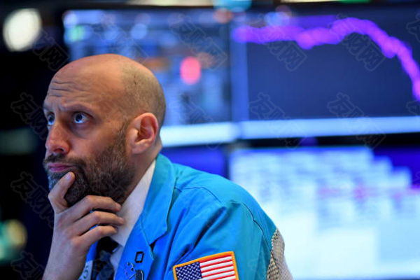 美股期指涨幅扩大 纳指期货涨超2% 美股期指涨幅扩大 纳指期货涨超2%