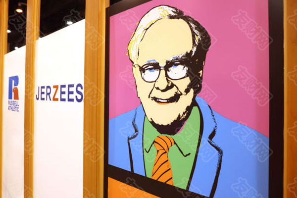 沃伦·巴菲特40多年来的年薪一直是10万美元 看看这位亿万富翁投资者的独特薪酬