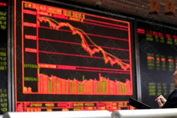 AI继续大涨 黄金反弹 港股低开低走 科技股多数下行