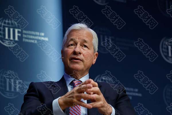 摩根大通CEO杰米·戴蒙警告称:商业房地产贷款的恶化可能会威胁到一些银行 摩根大通CEO杰米·戴蒙警告称:商业房地产贷款的恶化可能会威胁到一些银行