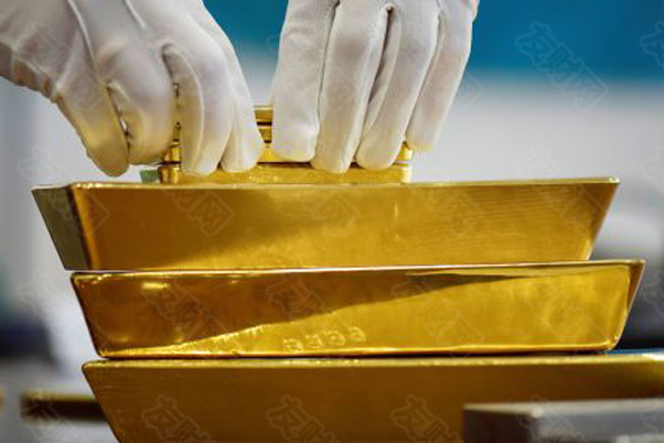 随着美元反弹 金价跌至近一个月低点