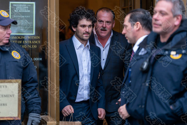 FTX创始人萨姆·班克曼-弗里德因加密货币欺诈被判处25年监禁 并支付110亿美元罚金