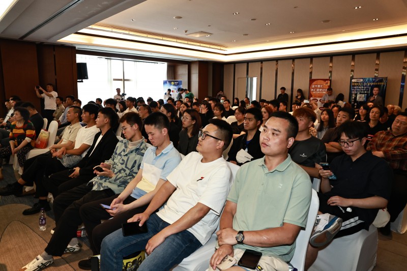 交易者同盟会携手AIMS荣鹰证券 2024浅谈交易暨百城联动线下技术交流会●重庆站取得圆满成功! 交易者同盟会携手AIMS荣鹰证券 2024浅谈交易暨百城联动线下技术交流会●重庆站取得圆满成功!