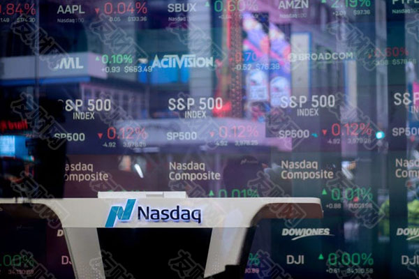 纳斯达克指数首次收于17000点以上 道琼斯指数下跌超过200点