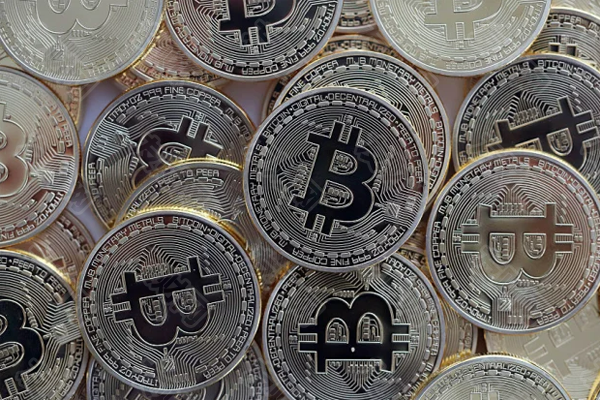 “无聊”的比特币使周末交易量降至历史最低点 “无聊”的比特币使周末交易量降至历史最低点