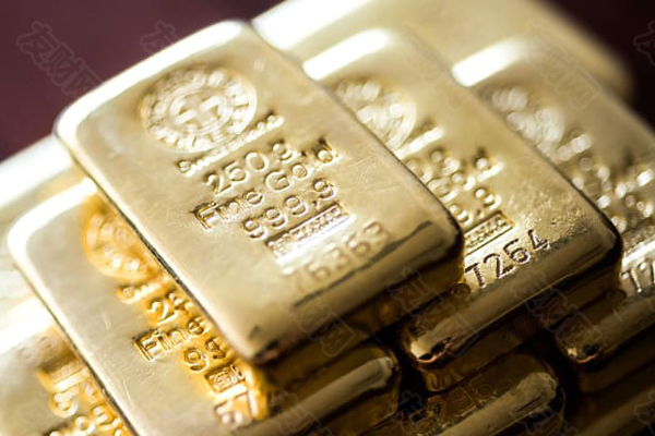黄金交易商在关税动荡中折价出售英国央行金条 黄金交易商在关税动荡中折价出售英国央行金条