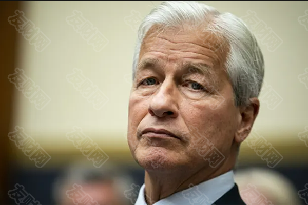 摩根大通CEO杰米·戴蒙表示：特朗普的关税将推高通胀 减缓已经疲软的美国经济