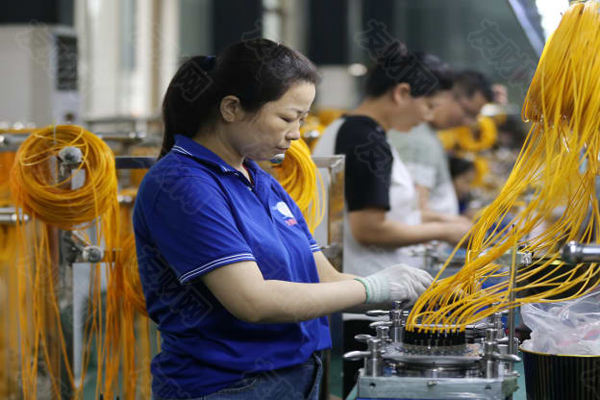 随着贸易战加剧 中国对美国商品征收125%的关税作为反击