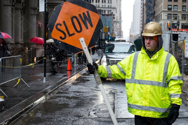 在关税截止日期前 华尔街关注中国股票的对冲策略