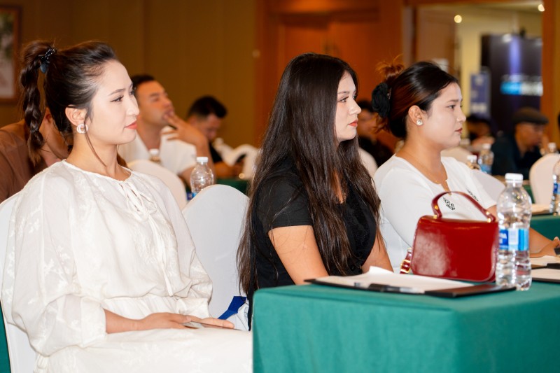 交易者同盟会2025浅谈交易暨百城联动线下技术交流会●阿克苏站取得圆满成功！