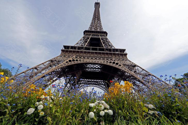 随着抗议活动的爆发 法国新总理没有蜜月期 随着抗议活动的爆发 法国新总理没有蜜月期