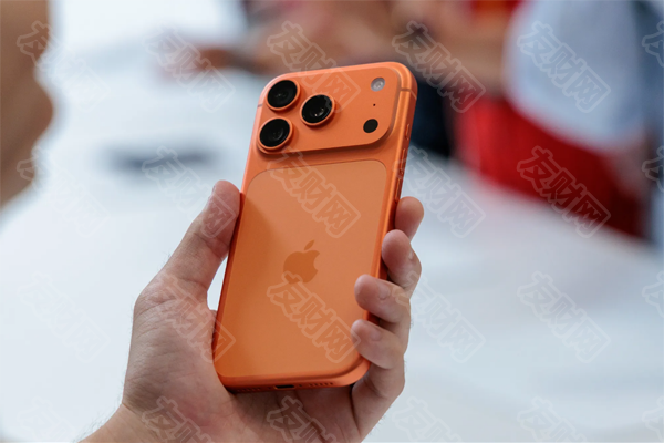 随着iPhone 17在美国和中国10天内的销量超过iPhone 16 苹果股价创下历史新高