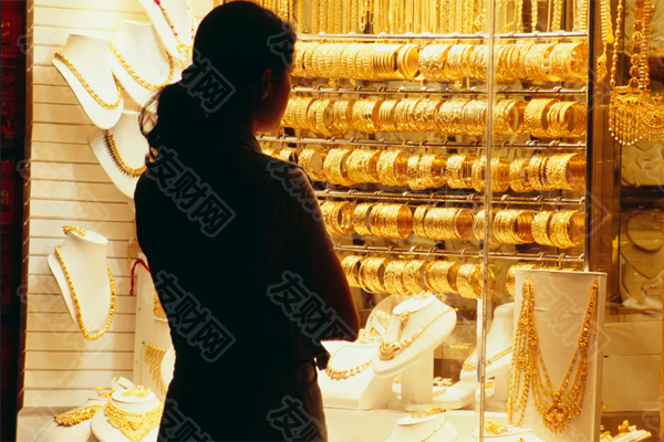 排灯节期间印度人黄金消费额高达110亿美元 金条与金币热度盖过黄金首饰 排灯节期间印度人黄金消费额高达110亿美元 金条与金币热度盖过黄金首饰
