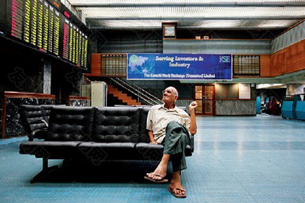 巴基斯坦散户推动股市上涨40%