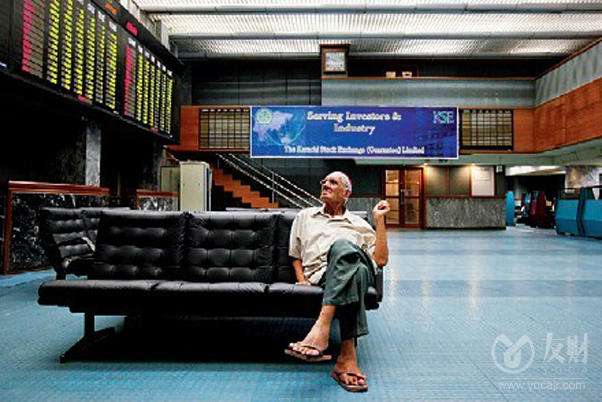 巴基斯坦散户推动股市上涨40%