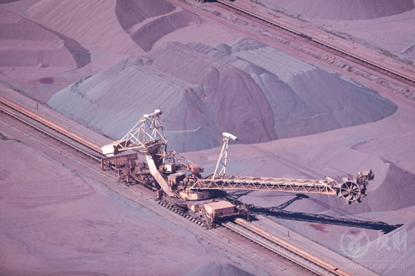 西芒杜铁矿首船铁矿石发往中国 全球铁矿石市场格局重塑拉开序幕