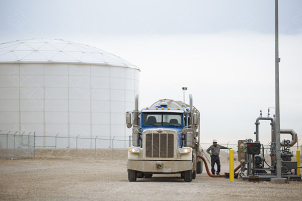 顶级大宗商品公司称：受需求疲软与供应激增影响 2026年原油将出现“超级过剩”  