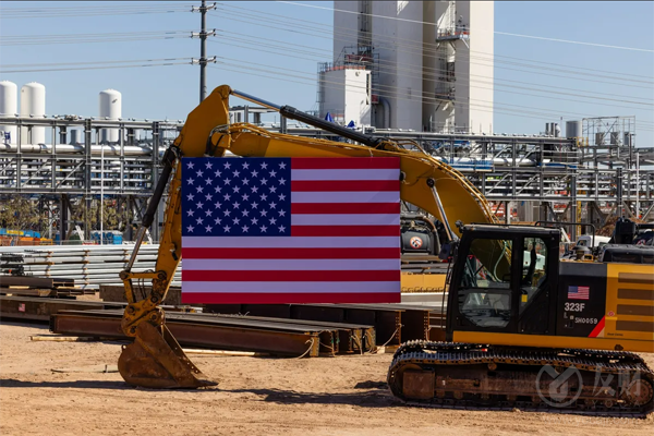 推迟公布的报告显示 美国第三季度经济增长4.3% 远高于预期