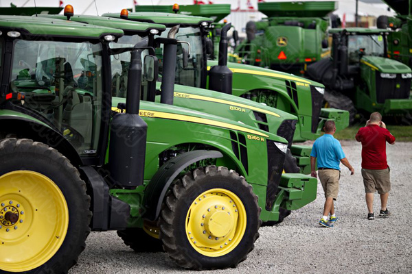 特朗普曾称关税能让工厂“强势回归” 那为何制造业岗位如今不增反降? 特朗普曾称关税能让工厂“强势回归” 那为何制造业岗位如今不增反降?