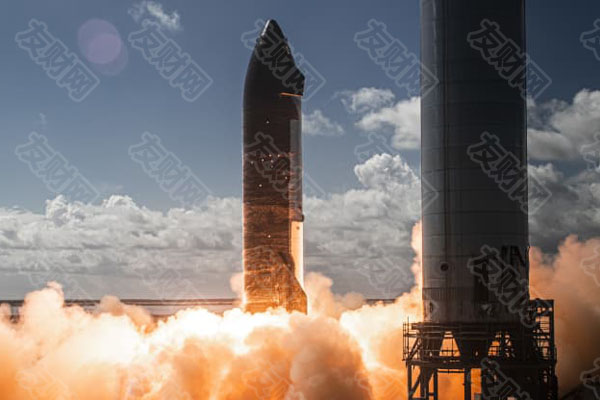 SpaceX据称正考虑与特斯拉或人工智能公司xAI合并 SpaceX据称正考虑与特斯拉或人工智能公司xAI合并