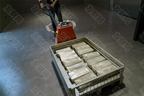 全球最大珠宝商股价走高 CEO表态公司计划摆脱白银业务依赖