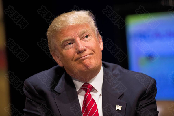 特朗普疯狂发帖 试图为战争甩锅