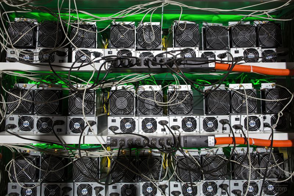 比特币迎来重大里程碑——下个里程碑到来时 多数矿工将不复存在