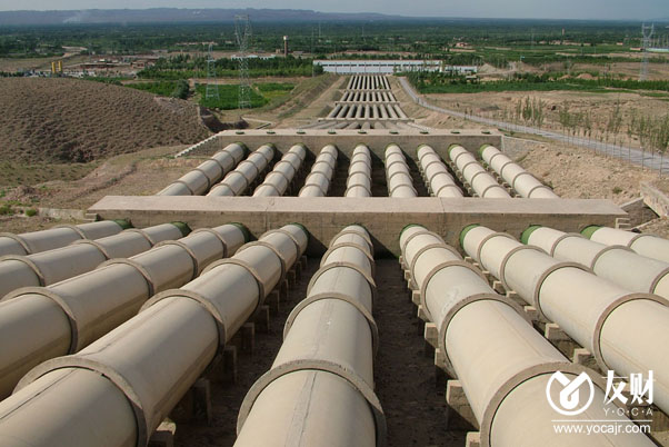两条石油管道助力沙特与阿联酋绕开霍尔木兹海峡