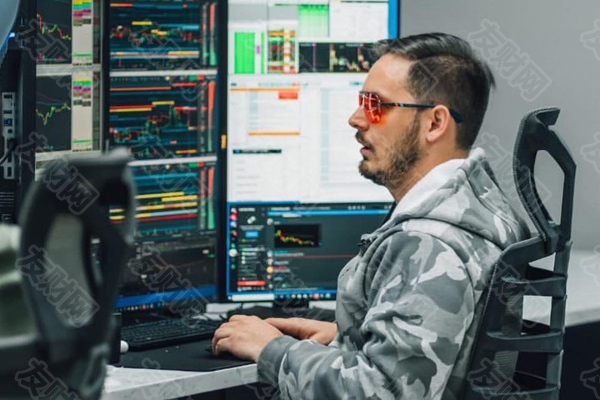 特朗普发布扭转市场推文前数分钟 神秘交易员大手笔入场股票与原油期货