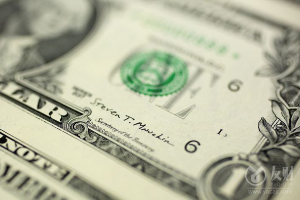 民主党参议员墨菲评特朗普伊朗声明前15亿美元股票交易：“这是令人瞠目结舌的腐败”