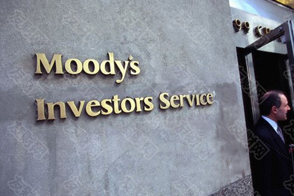 穆迪首席经济学家称美国就业市场已发出衰退信号