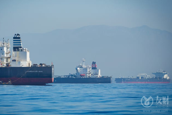 特朗普遭打脸 因为他试图打垮的国家正赚得盆满钵满