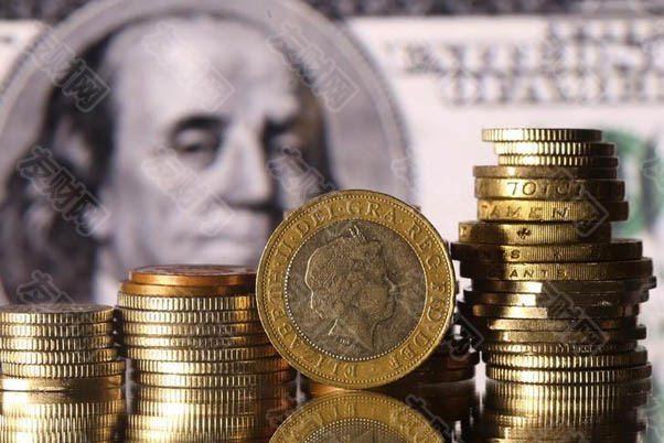 交易员们为政策、选举和战争风险购买英镑保护措施