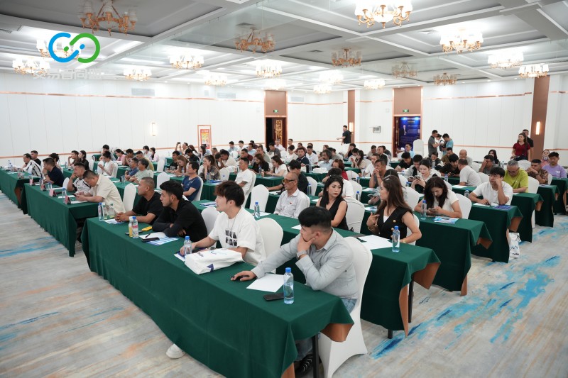 交易者同盟会2026浅谈交易暨百城联动线下技术交流会(喀什站)取得圆满成功! 交易者同盟会2026浅谈交易暨百城联动线下技术交流会(喀什站)取得圆满成功!