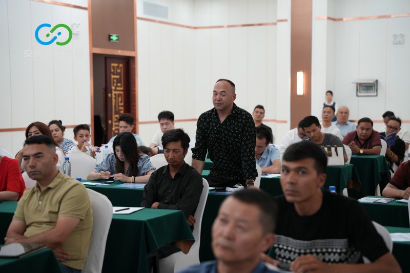 交易者同盟会2026浅谈交易暨百城联动线下技术交流会(喀什站)取得圆满成功! 交易者同盟会2026浅谈交易暨百城联动线下技术交流会(喀什站)取得圆满成功!