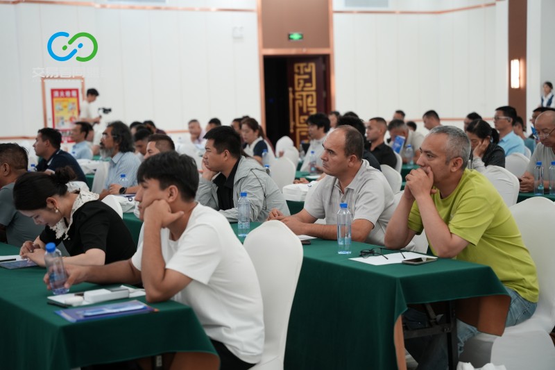 交易者同盟会2026浅谈交易暨百城联动线下技术交流会(喀什站)取得圆满成功! 交易者同盟会2026浅谈交易暨百城联动线下技术交流会(喀什站)取得圆满成功!