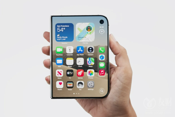 苹果公司回应用户报告新款折叠手机iPhone Duo屏幕损坏的问题