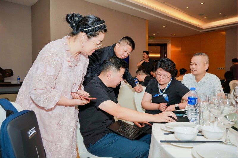 聚首江城,智启新局 2026交易者同盟会IB精英私享晚宴(武汉站)圆满落幕 聚首江城,智启新局 2026交易者同盟会IB精英私享晚宴(武汉站)圆满落幕